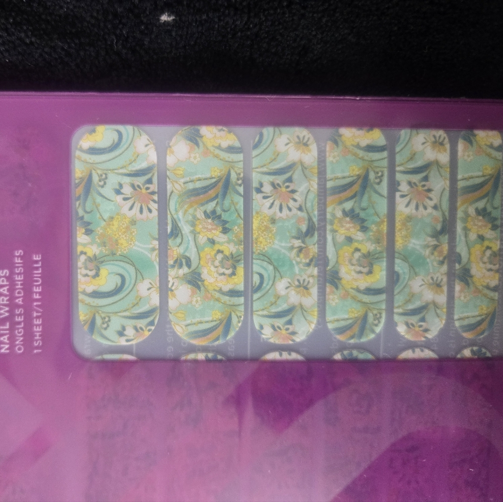Jamberry Nail Wraps Assorted Set - Picture 6 of 11